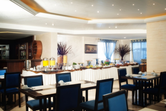 Imagen del bar/restaurante del Hotel Bella Riva. Foto 1