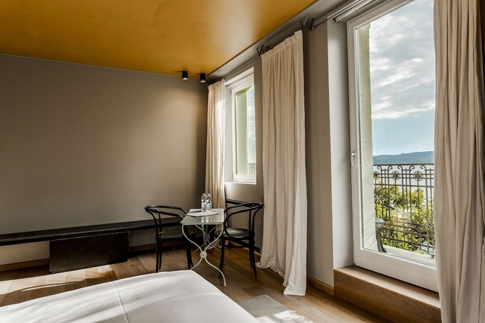 Imagen de la habitación del Hotel Bella Riva, Gardone Riviera. Foto 4