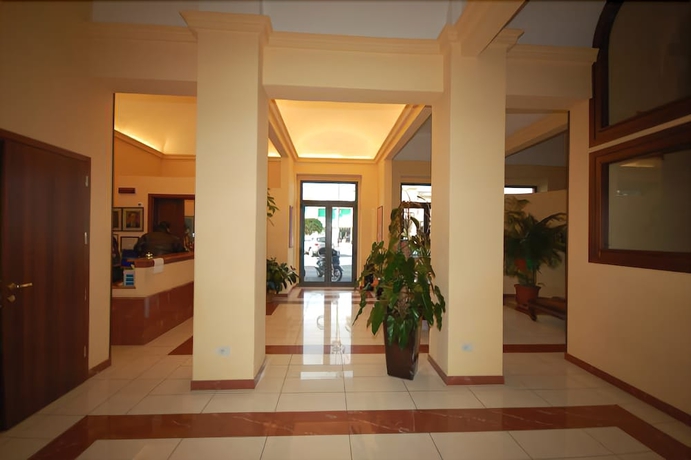 Imagen de los interiores del Hotel Bella Riviera. Foto 17
