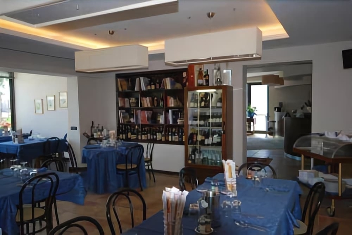 Imagen del bar/restaurante del Hotel Bella Romagna. Foto 2