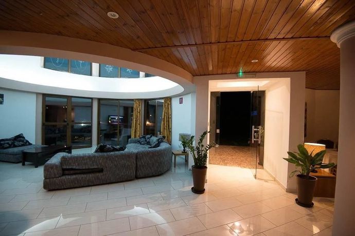 Imagen de los interiores del Hotel Bella Rosa. Foto 17