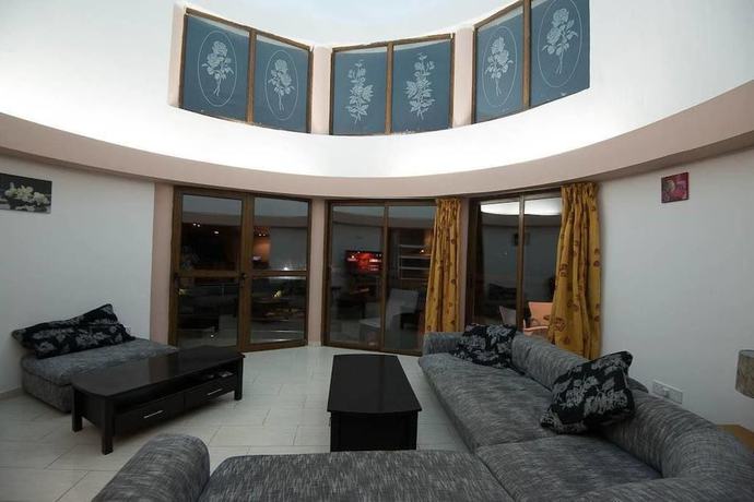 Imagen de los interiores del Hotel Bella Rosa. Foto 18