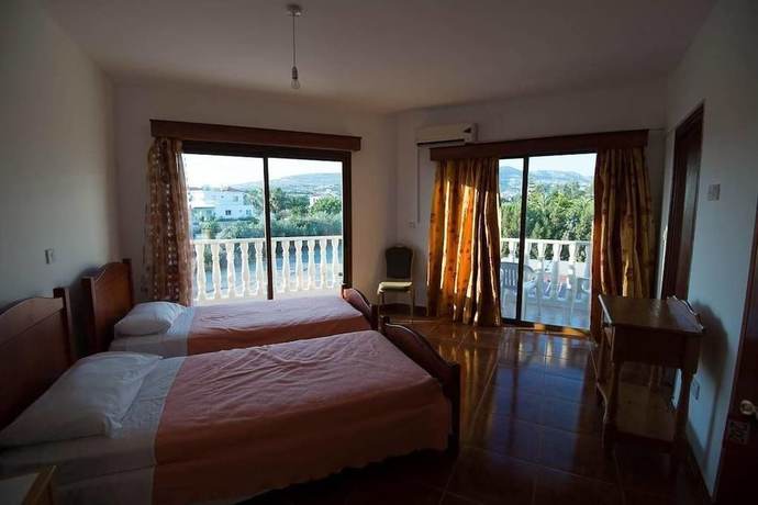 Imagen de la habitación del Hotel Bella Rosa. Foto 12