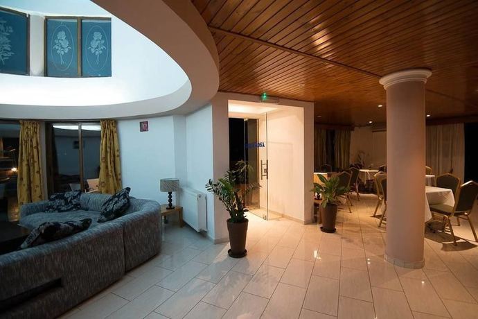 Imagen de los interiores del Hotel Bella Rosa. Foto 20