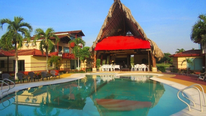 Imagen de la piscina del Hotel Bella Suiza Campestre. Foto 13