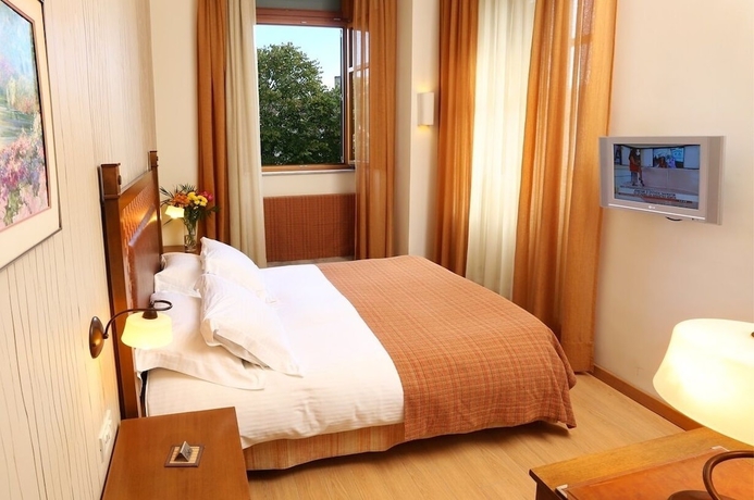 Imagen de la habitación del Hotel Bella Venezia, Corfu. Foto 13