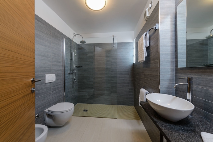 Imagen de la habitación del Hotel Bella Venezia Mare. Foto 16
