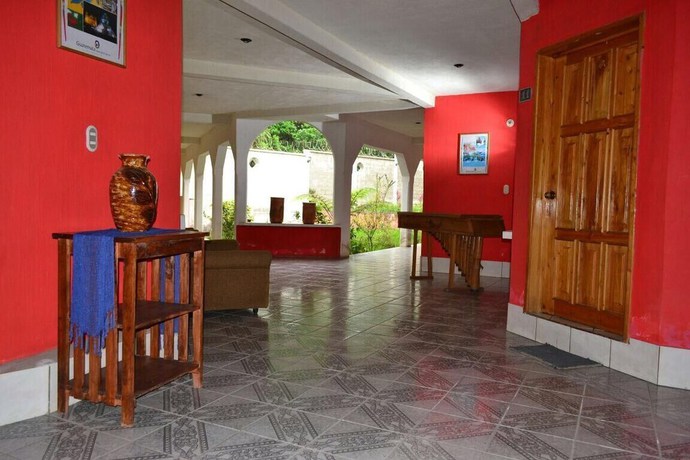 Imagen de los interiores del Hotel Bella Verapaz Y Restaurant. Foto 19