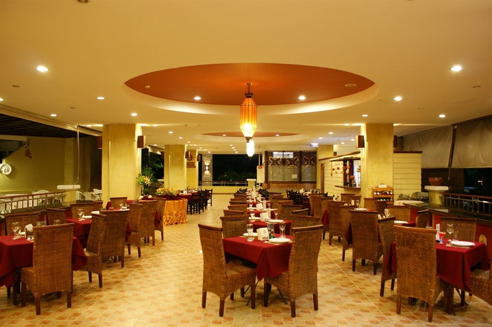 Imagen del bar/restaurante del Hotel Bella Villa Cabana. Foto 4
