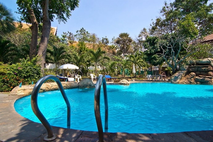 Imagen de la piscina del Hotel Bella Villa Pattaya 3rd Road. Foto 13