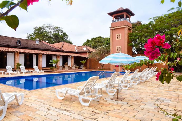 Imagen de la piscina del Hotel Bella Villa Vitta. Foto 20