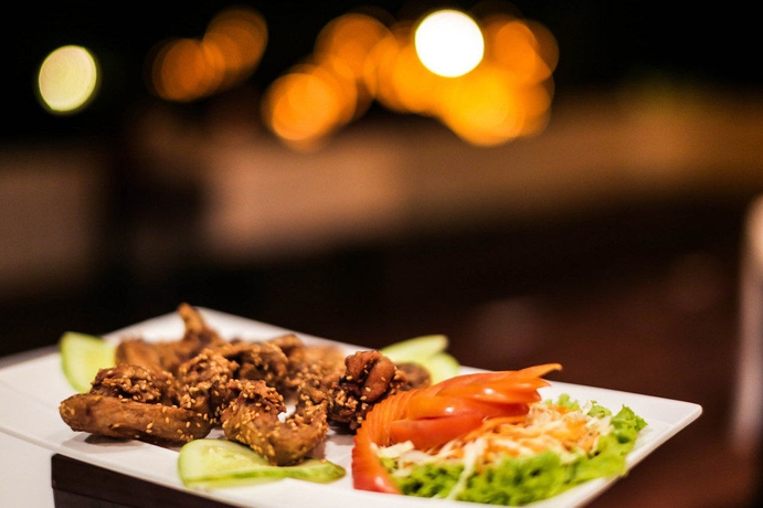 Imagen del bar/restaurante del Hotel Bella Vista Beach Resort Koh Lipe. Foto 5