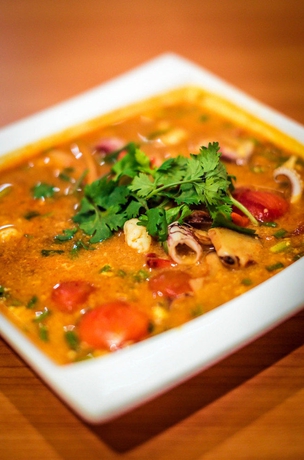 Imagen del bar/restaurante del Hotel Bella Vista Beach Resort Koh Lipe. Foto 8