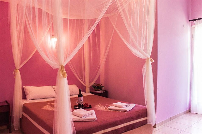 Imagen de la habitación del Hotel Bella Vista Beach and Studios. Foto 5