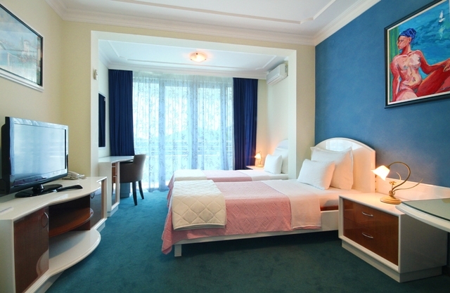 Imagen de los exteriores del Hotel Bella Vista, Becici. Foto 12