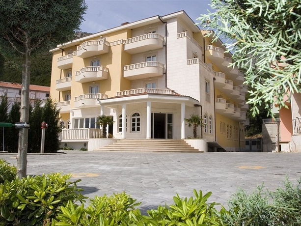 Imagen general del Hotel Bella Vista, DRVENIK. Foto 7