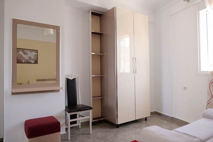 Imagen de la habitación del Hotel Bella Vista, Gjasht&euml;. Foto 2