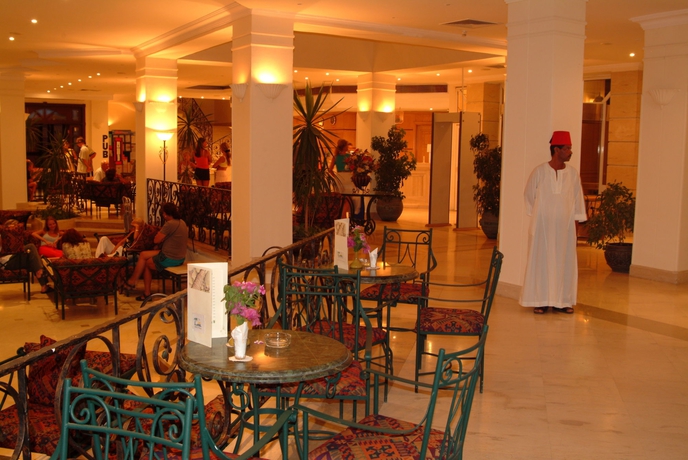 Imagen del bar/restaurante del Hotel Bella Vista Resort Hurghada - All Inclusive. Foto 6