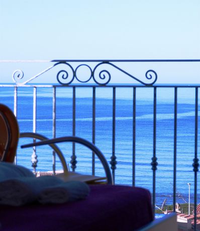 Imagen de la habitación del Hotel Bella Vista S'archittu. Foto 3