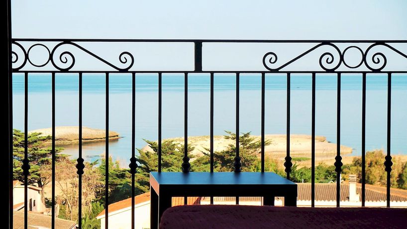 Imagen de la habitación del Hotel Bella Vista S'archittu. Foto 5