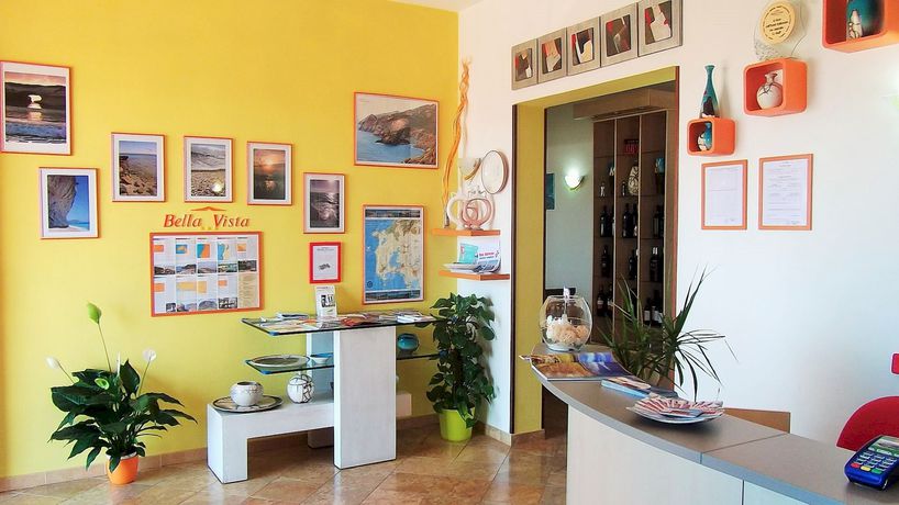 Imagen de los exteriores del Hotel Bella Vista S'archittu. Foto 15