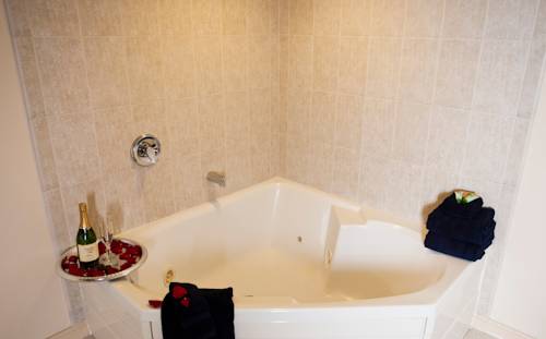 Imagen de la habitación del Hotel Bella Vista Suites. Foto 10