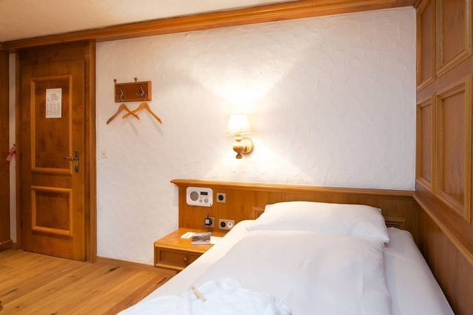 Imagen de la habitación del Hotel Bella Vista Zermatt. Foto 15