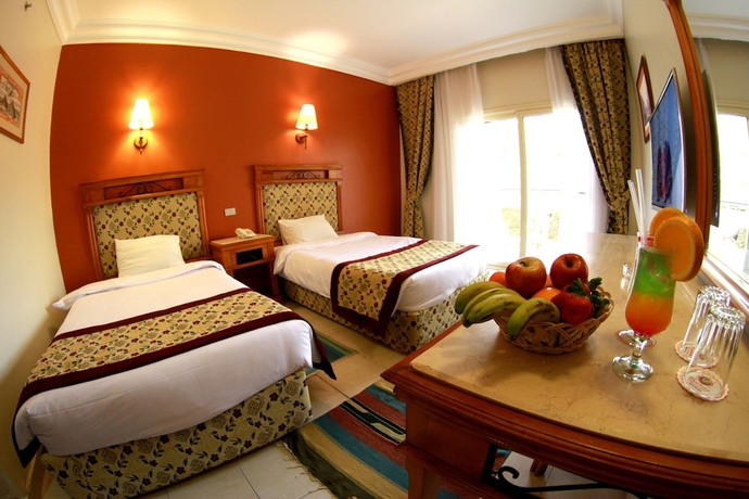 Imagen de la habitación del Hotel Bellagio Beach Resort. Foto 5