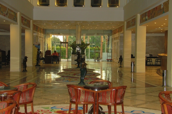 Imagen de los interiores del Hotel Bellagio Beach Resort. Foto 19