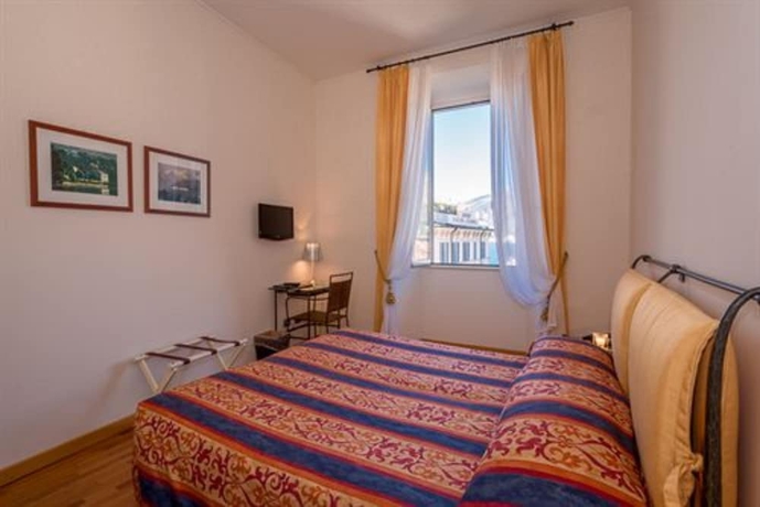 Imagen de la habitación del Hotel Bellagio, Pescallo. Foto 7