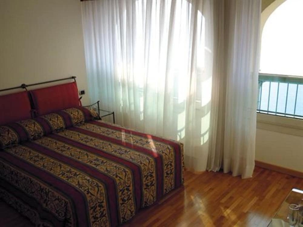 Imagen de la habitación del Hotel Bellagio, Pescallo. Foto 13