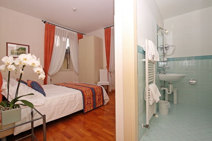 Imagen de la habitación del Hotel Bellagio, Pescallo. Foto 14