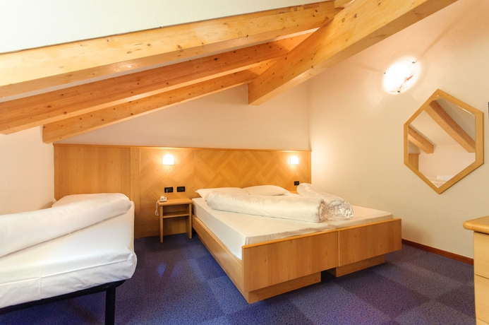 Imagen de la habitación del Hotel Bellamonte. Foto 9