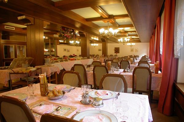 Imagen general del Hotel Bellaria, Coste. Foto 3