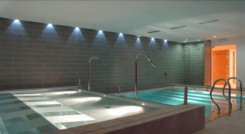 Imagen de la piscina del Hotel Bellaria, Coste. Foto 12