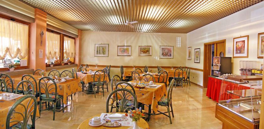 Imagen del bar/restaurante del Hotel Bellaria, Lido Di Jesolo. Foto 3