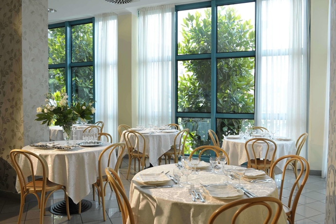 Imagen del bar/restaurante del Hotel Bellariva Feeling. Foto 6