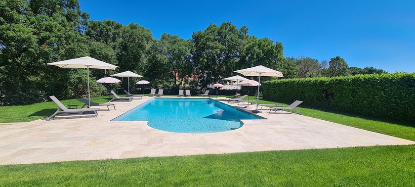 Imagen de la piscina del Hotel Bellaroc. Foto 20