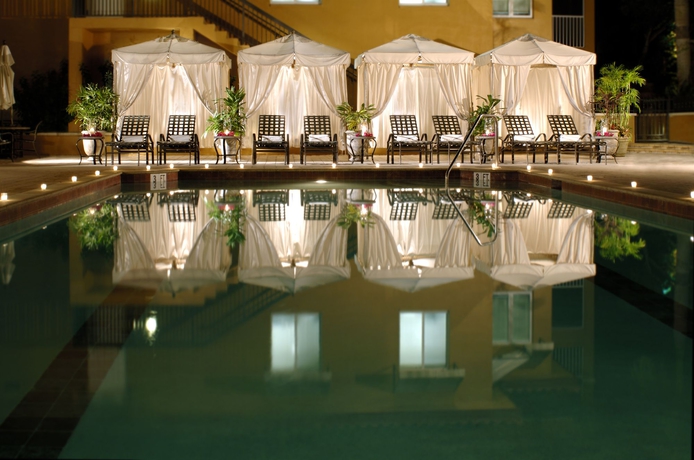 Imagen de la piscina del Hotel Bellasera Resort. Foto 15