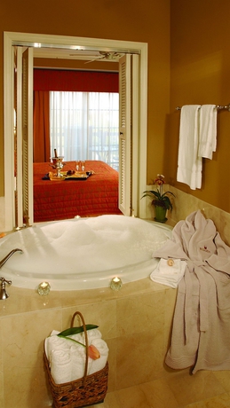 Imagen de la habitación del Hotel Bellasera Resort. Foto 4