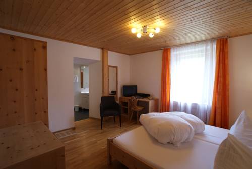 Imagen de la habitación del Hotel Bellaval Scuol. Foto 3