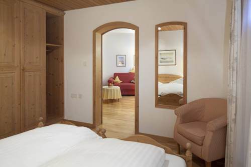 Imagen de la habitación del Hotel Bellaval Scuol. Foto 12