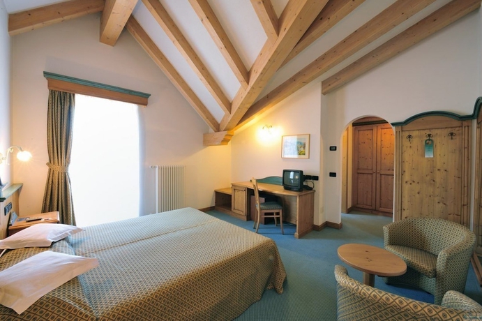 Imagen de la habitación del Hotel Bellavista, Cavazzal. Foto 14