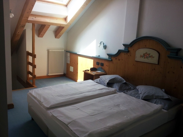 Imagen de la habitación del Hotel Bellavista, Cavazzal. Foto 16