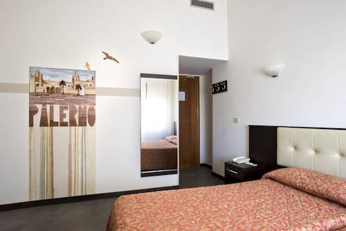 Imagen de la habitación del Hotel Bellavista, Lido di Ostia. Foto 16