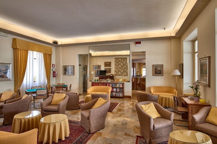 Imagen de los interiores del Hotel Bellavista, Menaggio. Foto 19