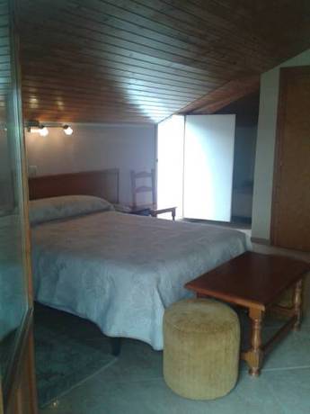 Imagen de la habitación del Hotel Bellavista, PUEBLA DE CASTRO. Foto 2