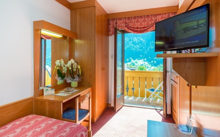 Imagen de la habitación del Hotel Bellavista, Pinzolo. Foto 8