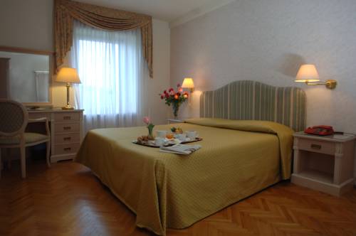 Imagen de la habitación del Hotel Bellavista Relax. Foto 8