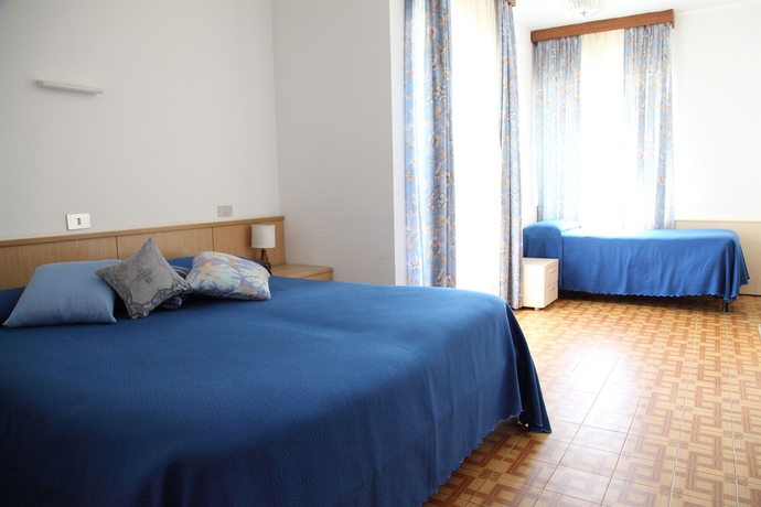 Imagen de la habitación del Hotel Bellavista, Saint Nicolas. Foto 10